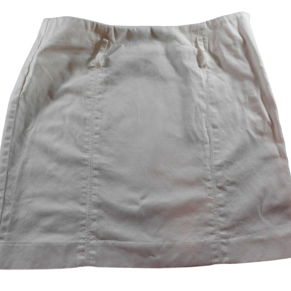 Ralph Lauren Women's Skirt Size 6 White Light Weight Cotton Corduroy Short